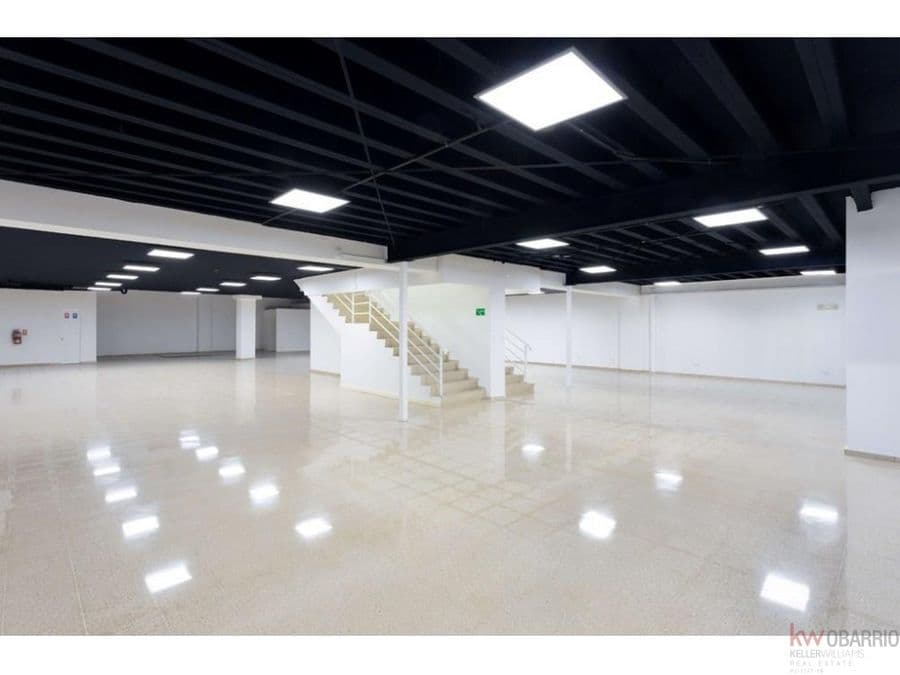 Commercial at Panamá