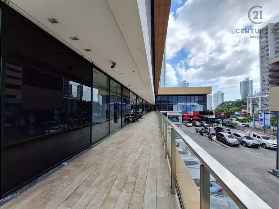 Commercial at Panamá