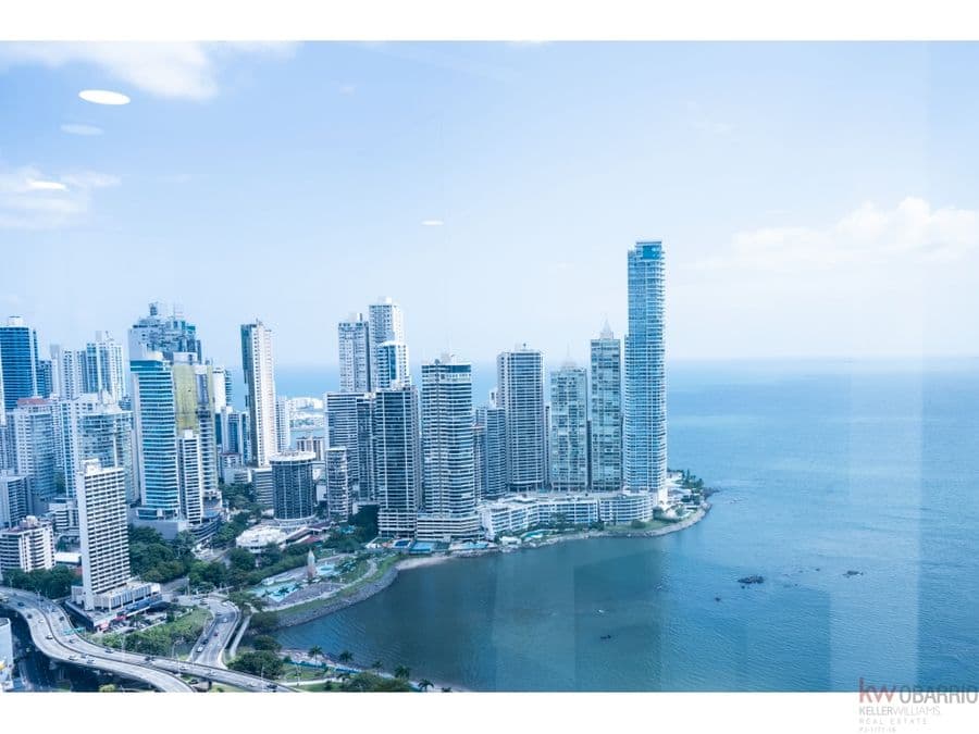 Oficina en PH Bicsa Financial Center