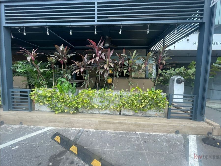 Commercial at Panamá