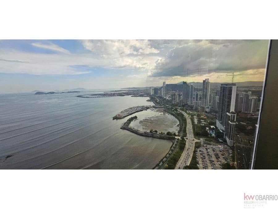 Oficina en PH Bicsa Financial Center