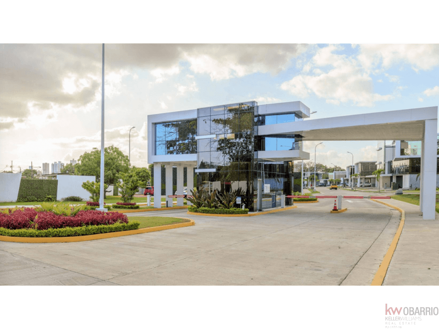 Warehouse at Panamá