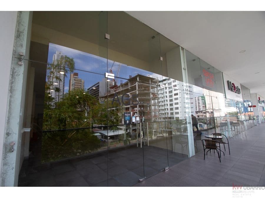 Commercial at Panamá