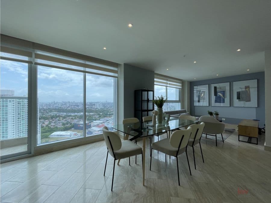 Apartment at PH The Regent