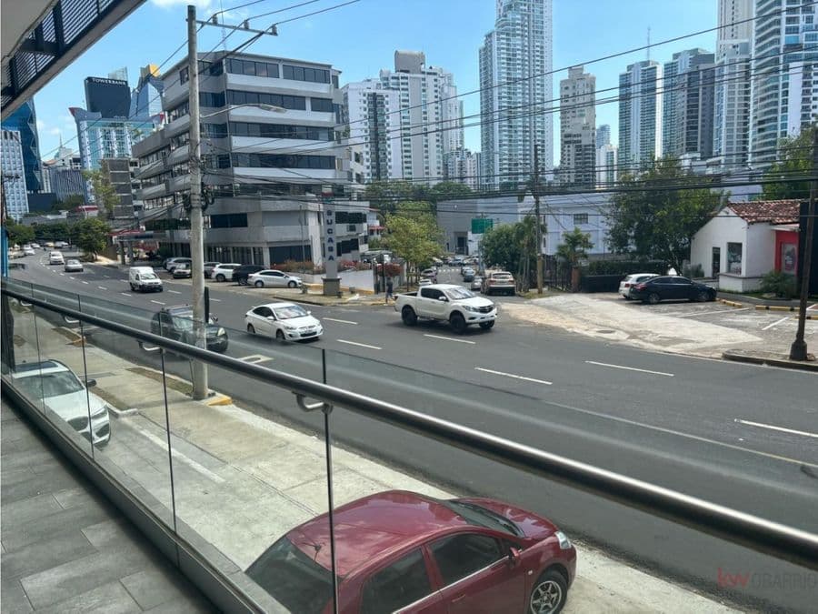 Comercial en PH Signature Point