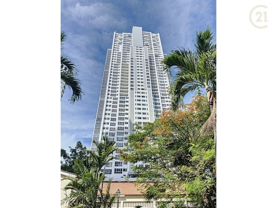 Apartamento en PH Windrose