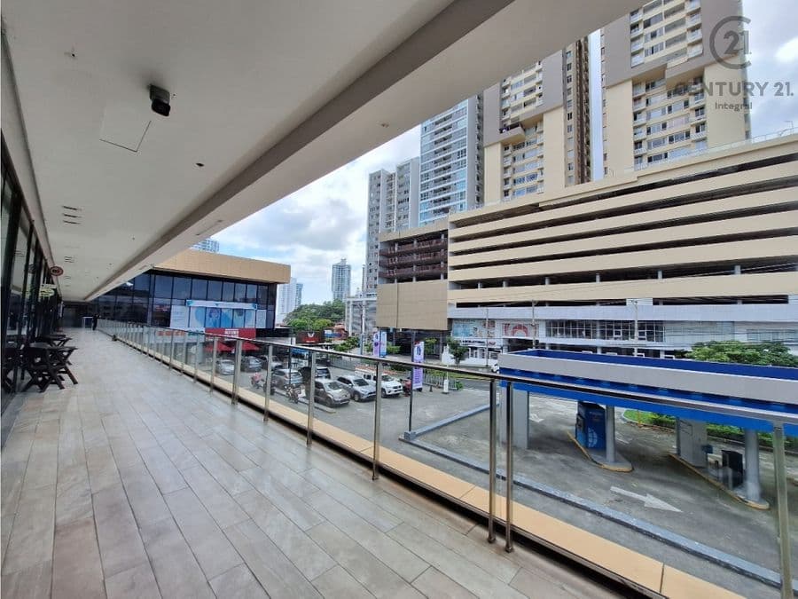 Commercial at Panamá