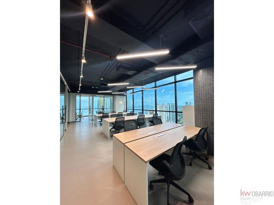 Office at PH Tower Financial Center