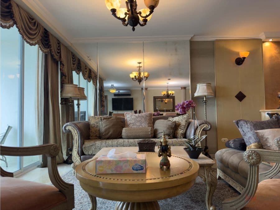 Apartment at Panamá