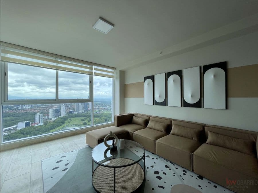 Apartment at PH The Regent