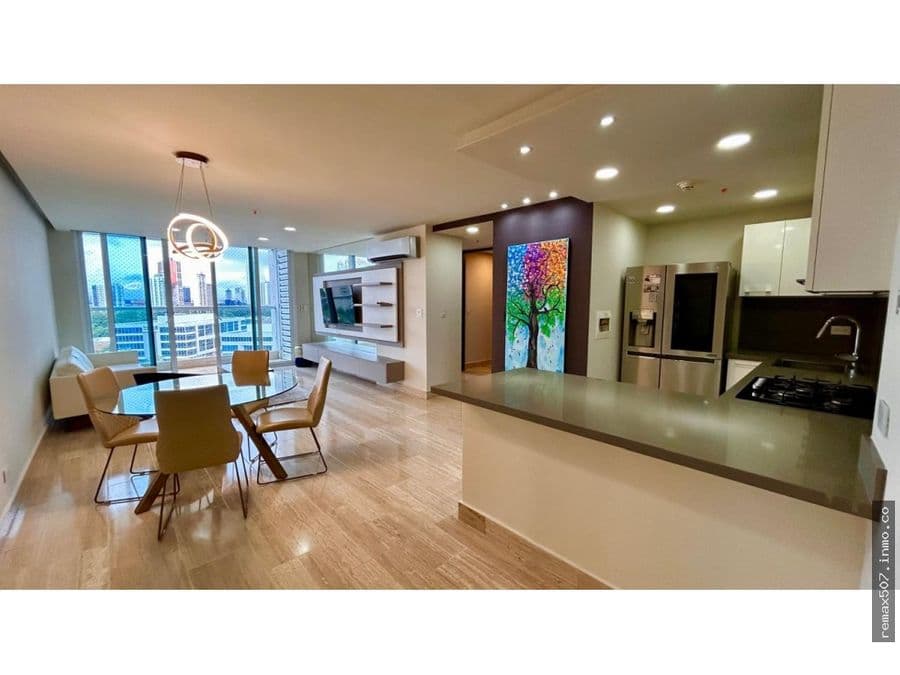 Apartment at PH The Regent