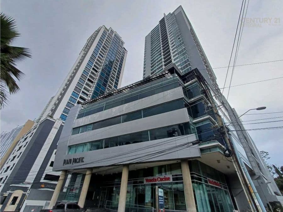 Comercial en PH Plaza Pacific